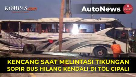 Bus Terguling di Tol Cipali, Mengebut Bikin Hilang Kendali