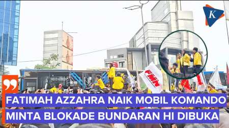 Momen Fatimah Azzahra, Wakil Ketua BEM UI Kacak Pinggang Di Depan Barikade TNI-Polri