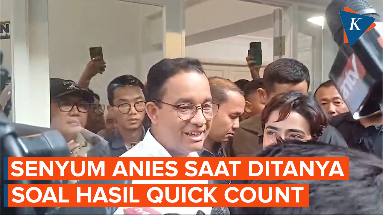 Momen Anies Tersenyum Sambil Tinggalkan Acara Nobar Quick Count di Sekretariat Timnas Anies