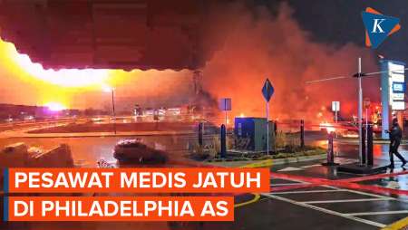 Pesawat Jatuh dan Meledak di Philadelphia AS, Picu Kebakaran dan Kepulan Asap