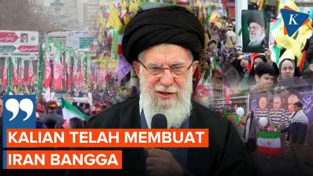 Khamenei: Kalian Membuat Iran Bangga!