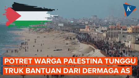 Momen Warga Palestina Menanti Truk Bantuan dari Dermaga yang Dibangun AS