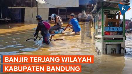 Banjir Terjang Dayeuhkolot Bandung, Air Capai 1,5 Meter Dan Lumpuhkan Aktivitas Warga