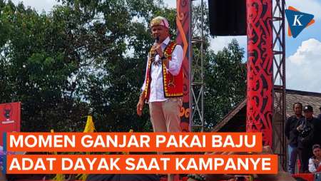 Hadiri Kampanye Akbar di Pontianak, Ganjar Kenakan Baju Adat Dayak