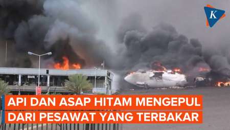 Penampakan Kebakaran Hebat di Bandara Sanaa Yaman Usai Digempur Israel