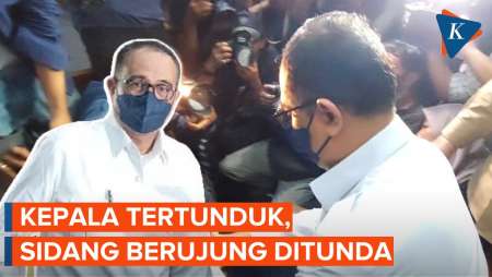 Momen Rafael Alun Menundukkan Kepala Jelang Sidang Vonis