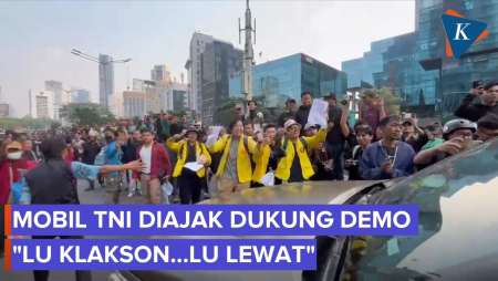 Momen Mahasiswa Ajak Mobil TNI Bunyikan Klakson Tanda Kritik Pemerintah