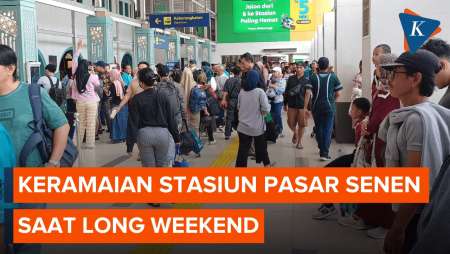 Menengok Keramaian Stasiun Pasar Senen Jelang Libur Imlek 