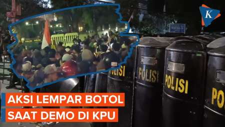 Sempat Ricuh, Aksi Lempar Botol Terjadi Saat Demo di KPU