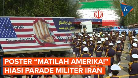 Parade Militer Iran, Bentangkan Poster 