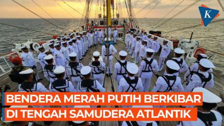 TNI AL Buat Bendera Merah Putih dan Indonesia Raya 'Hidup' di Tengah Samudera Atlantik Utara