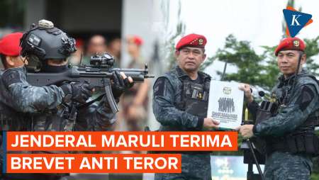 Bersenjata Lengkap! Jenderal Maruli Taklukkan Materi Anti Teror