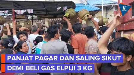 Warga Sibolga Panjat Pagar Depot Gas Demi Beli Gas 3 Kg