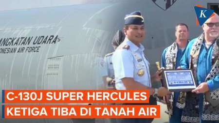 Momen Pesawat Ketiga Super Hercules C-130J Tiba di Indonesia