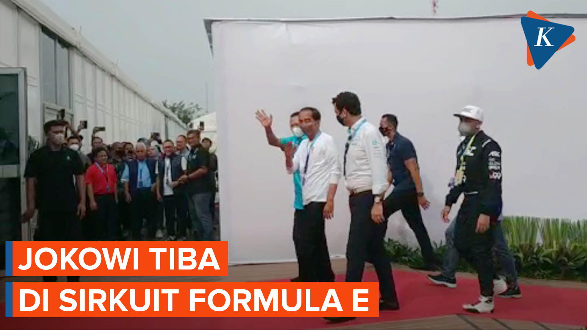Presiden Jokowi Tiba di Sirkuit Formula E, Disambut Anies hingga Sahroni