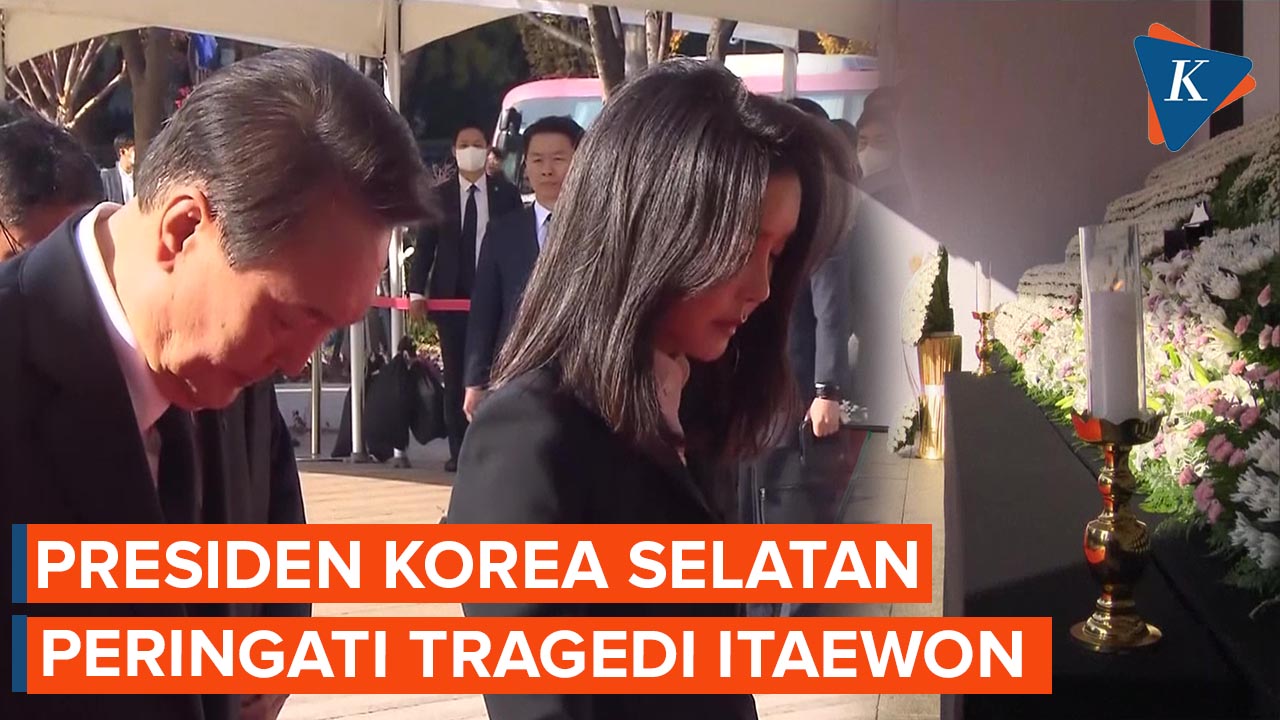 Presiden Yoon Kunjungi Kuil Peringatan Tragedi Halloween Itaewon