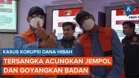 Jadi Tersangka Korupsi, Pecatan Polisi Pekanbaru Acungkan Jempol