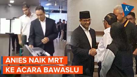 Gaya Anies Naik MRT ke Acara Deklarasi Damai Bawaslu