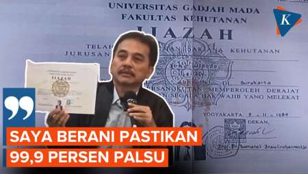 Roy Suryo Tunjukkan Fotokopi Ijazah Saat Gelar Perkara Khusus Di Polda Metro Jaya