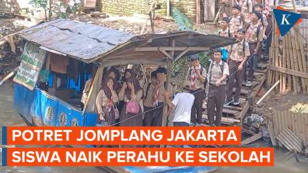 Melihat Perahu Eretan yang Digunakan Siswa Jakarta Pergi-Pulang ke Sekolah