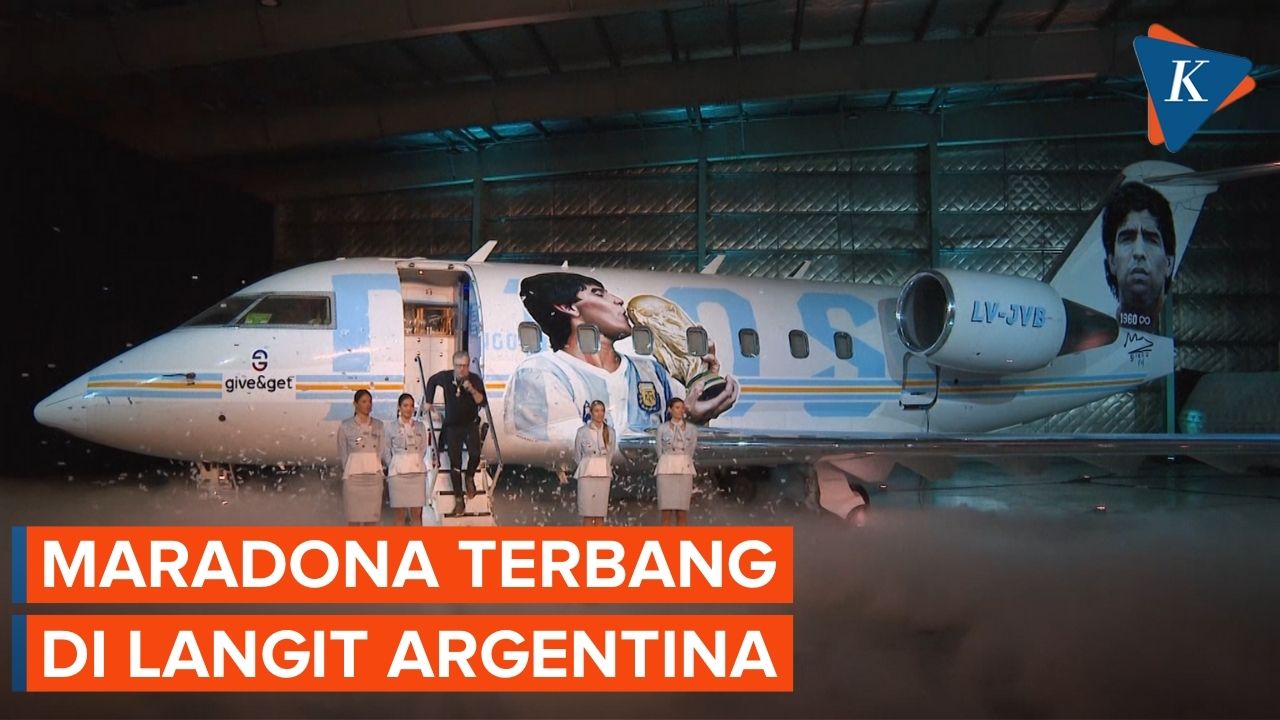 Pesawat dengan Corak Maradona Terbang di Argentina