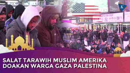 Menilik Khusyuknya Salat Tarawih Perdana Muslim Amerika di New York Times Square