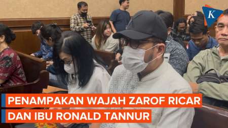 Ekspresi Zarof Ricar dan Ibu Ronald Tannur Hadapi Vonis Hakim