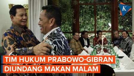 Momen Kumpul Prabowo dan Tim Kuasa Hukum, Makan dan Foto Bareng