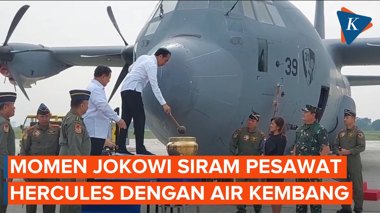 Pecah Kendi dan Siram Air Kembang, Jokowi Resmikan Operasi Pesawat C-130 J Super Hercules