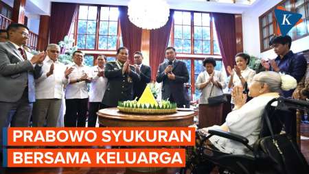 Prabowo Syukuran Bersama Keluarga Usai  Terima Pangkat Jenderal Kehormatan