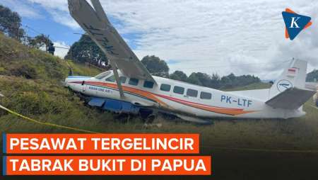 Pesawat Asian One Air Tergelincir dan Tabrak Bukit di Intan Jaya Papua