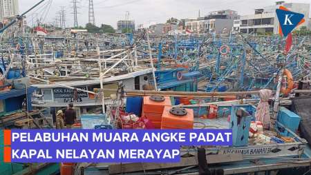 Pelabuhan Muara Angke Mirip Jalan Raya, Kapal Padat Merayap