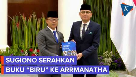 Menlu Berganti, Sugiono Serahkan Buku Biru Ke Arrmanatha