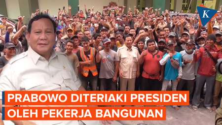 Momen Prabowo Diteriaki Pekerja Bangunan: Presiden Kita!