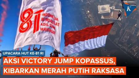 Aksi Prajurit Kopassus "Victory Jump" Dari Ketinggian 10.000 Kaki, Kibarkan Merah Putih Raksasa