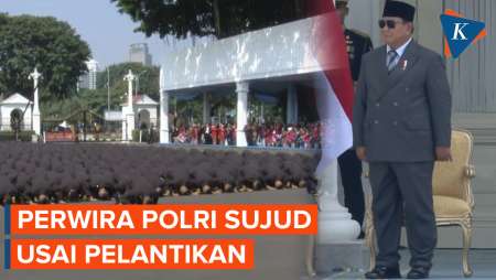 Momen 447 Perwira Polri Sujud Syukur di Halaman Istana Usai Dilantik Prabowo