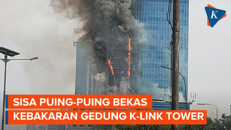 Detik-detik Kepulan Asap Lalap Gedung K-Link Tower Lantai 7