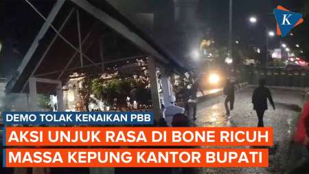 Demo Tolak Kenaikan Pajak di Bone Ricuh, Massa Jebol Kantor Bupati!