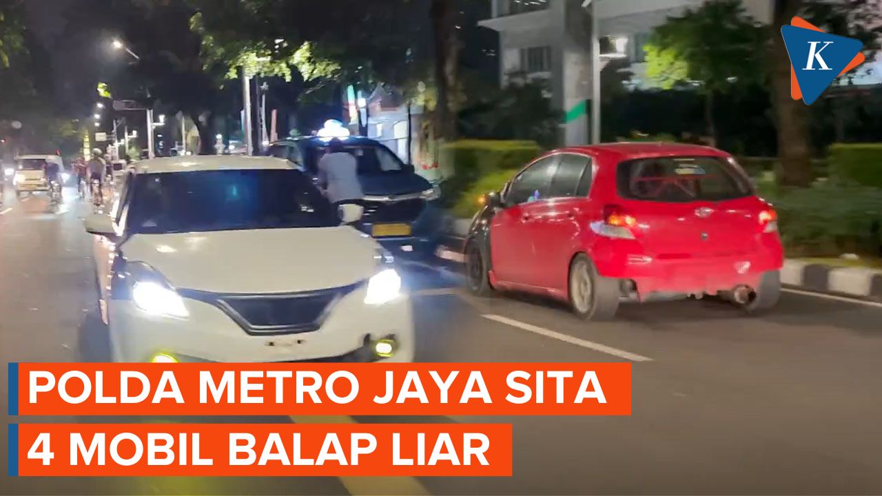 Polda Metro Jaya Sita 4 Mobil Pelaku Balap Liar di Depan Gedung Kemenpora