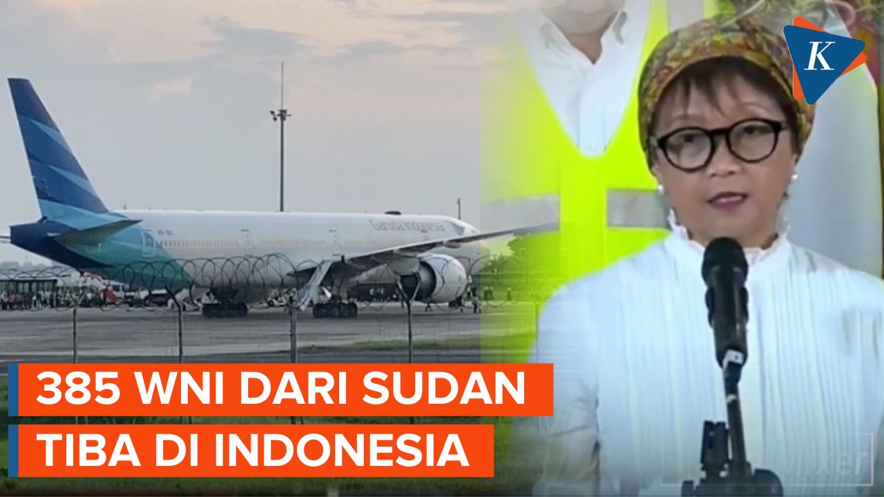 [FULL] Keterangan Menlu soal 385 WNI dari Sudan Tiba di Indonesia