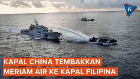 Detik-detik Kapal China Serempet Kapal Filipina dan Tembakkan Meriam Air