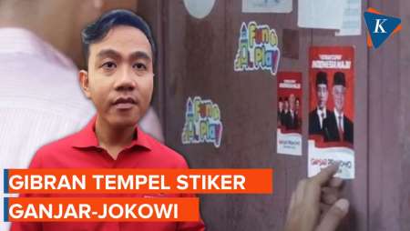 Momen Gibran Tempel Stiker Ganjar-Jokowi dari Pintu ke Pintu
