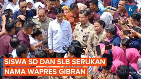 Momen Gibran Dikerumuni Siswa SLB dan SD yang Ingin Foto