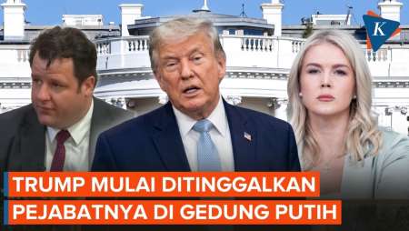 Staf Trump Mulai Resign Satu per Satu, Ada Apa?