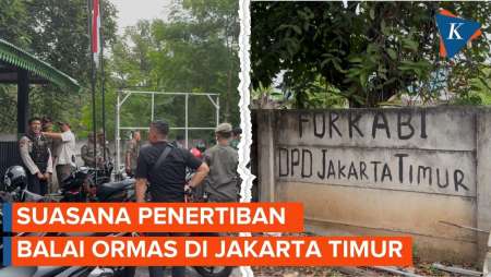 Polisi dan TNI Tertibkan Ormas di Jakarta Timur, Logo Dicat Ulang