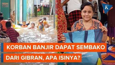 Gibran Bagikan Bantuan Wapres untuk Korban Banjir di Kampung Melayu Jaktim, Ini Isinya