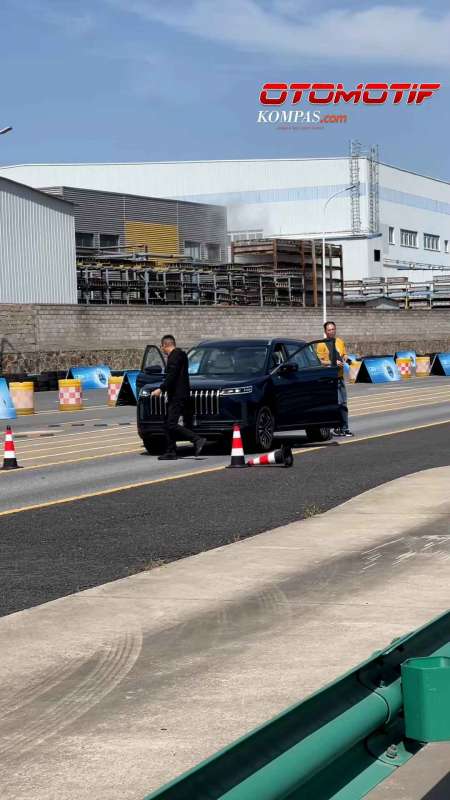 Lihat Langsung  Suasana Area Test Drive Omoda Jaecoo