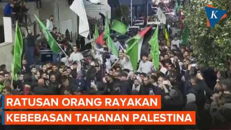 Ratusan Orang Rayakan Kebebasan Tahanan Palestina di Kota Al Bireh Tepi Barat