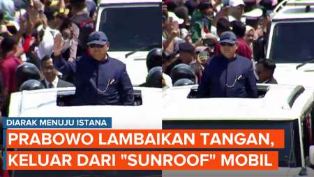 Momen Prabowo Keluar dari Atap Mobil Saat Diarak Menuju Istana, Sapa dan Salami Warga