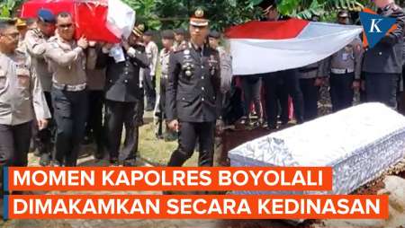 Momen Kapolres Boyolali AKBP Muhammad Yoga Dimakamkan Secara Kedinasan